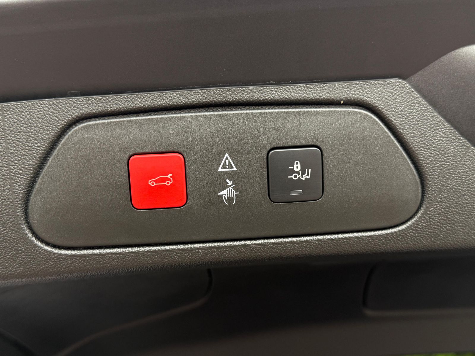 Fahrzeugabbildung Opel Grandland 2.0 CDTI Ultimate LED+LEDER+NAV+KAM360