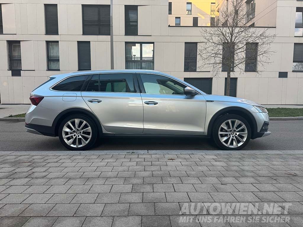 Skoda Octavia SCOUT 4x4 DSG | ALLRAD | MATRIX LED imagem 3