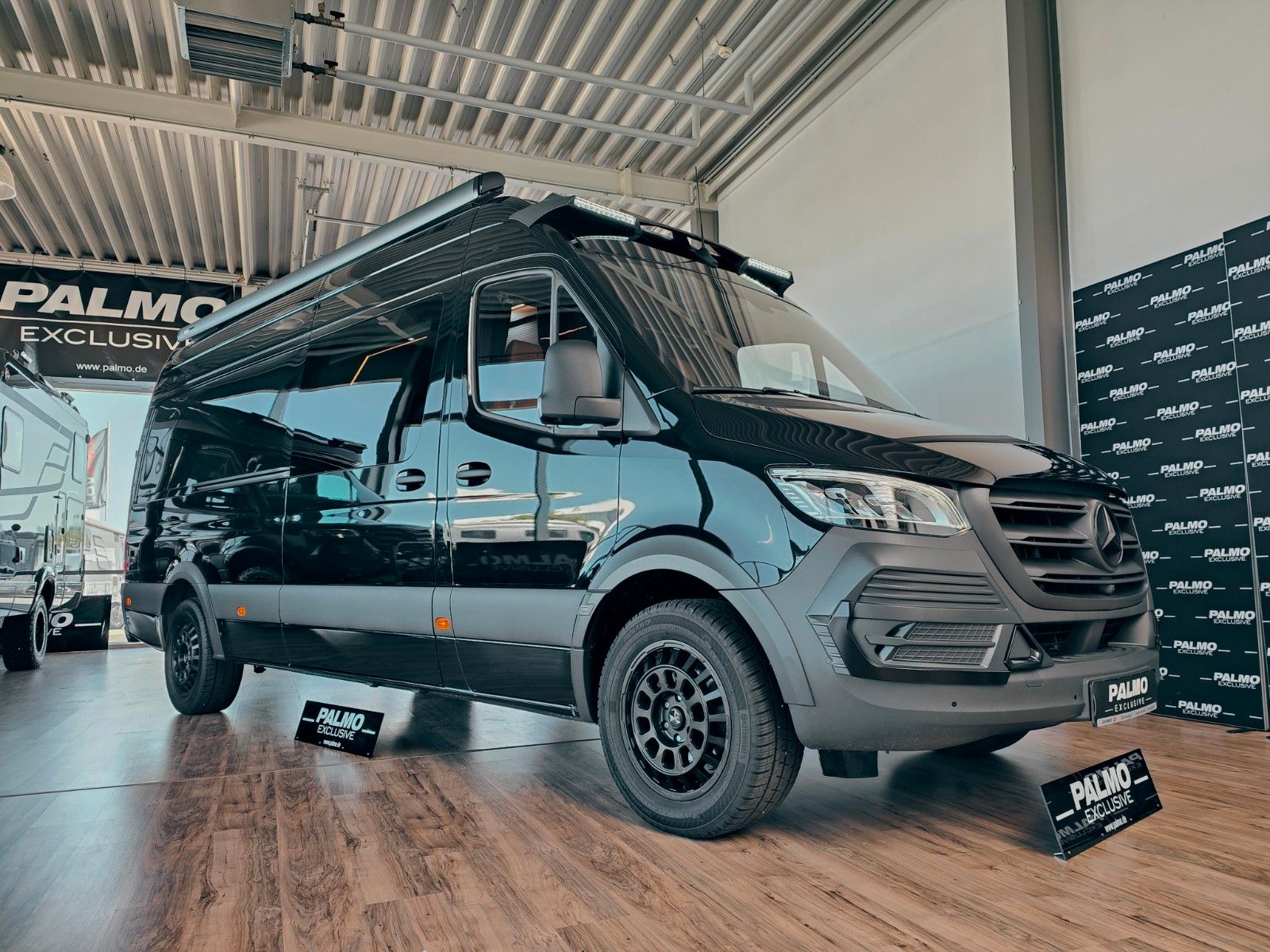 Fahrzeugabbildung Mercedes-Benz X-CROSSVAN  RWD #stealthcamper