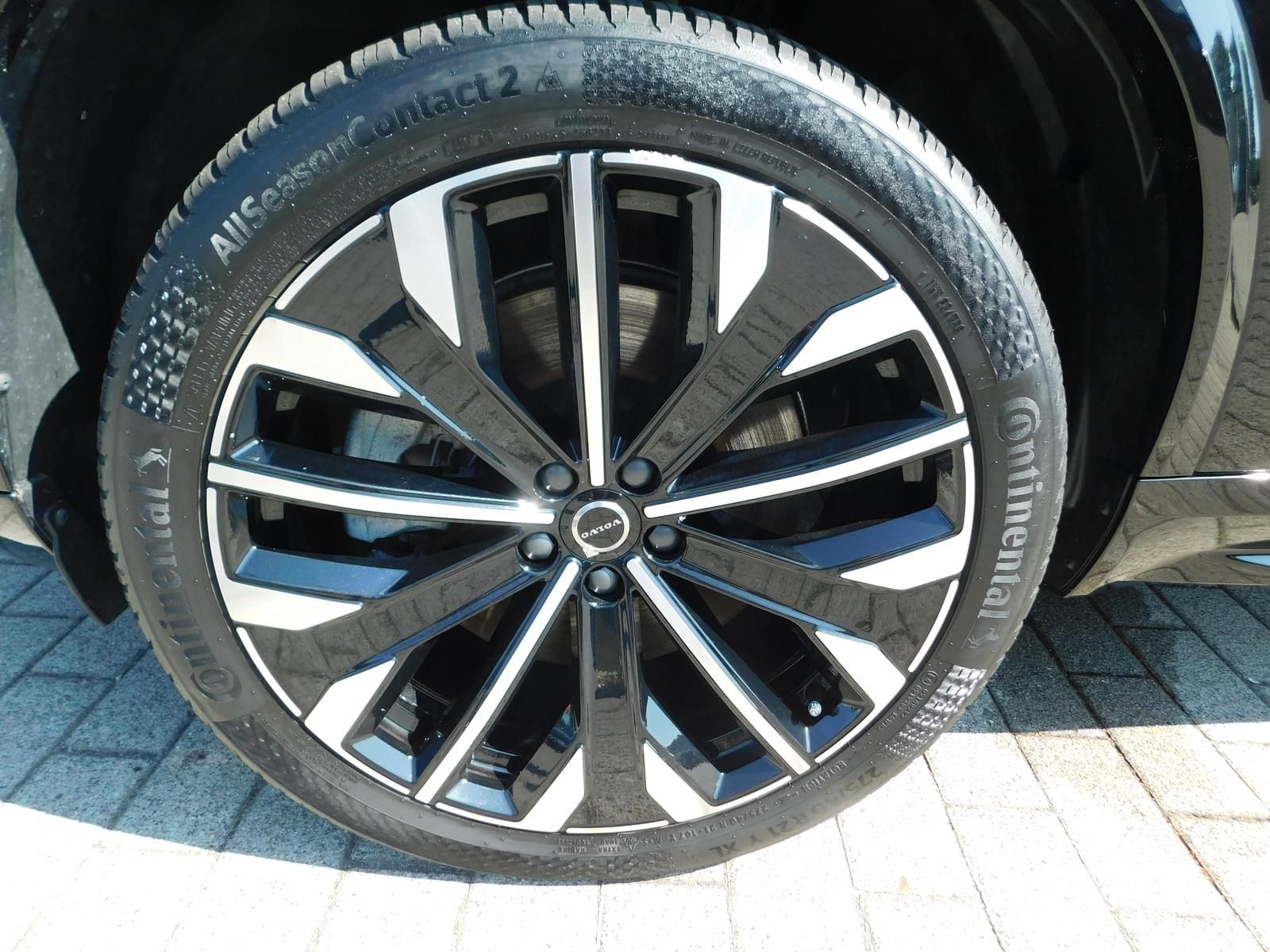 Fahrzeugabbildung Volvo XC90 T8 Ultra Dark