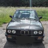 BMW 320i Cabrio VFL H-Zulassung - BMW 320 Cabrio 1988 320i mit Benzin-Antrieb