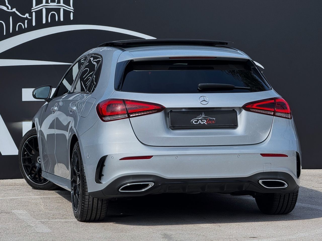 Mercedes-Benz A 180 d Premium AMG TETTO PACK LUC imagem 3