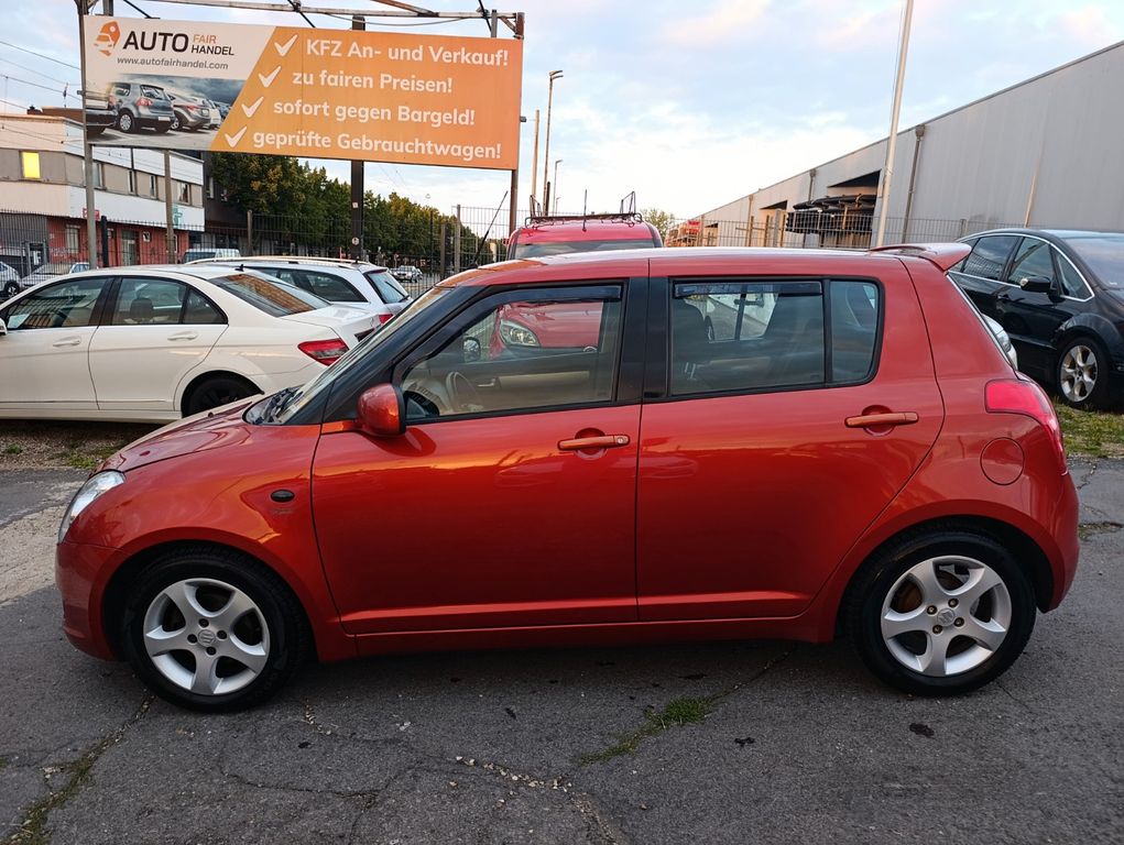 Suzuki Swift Lim. Club*NAVI*APPLE CAR PLAY*DAB*KLIMA*