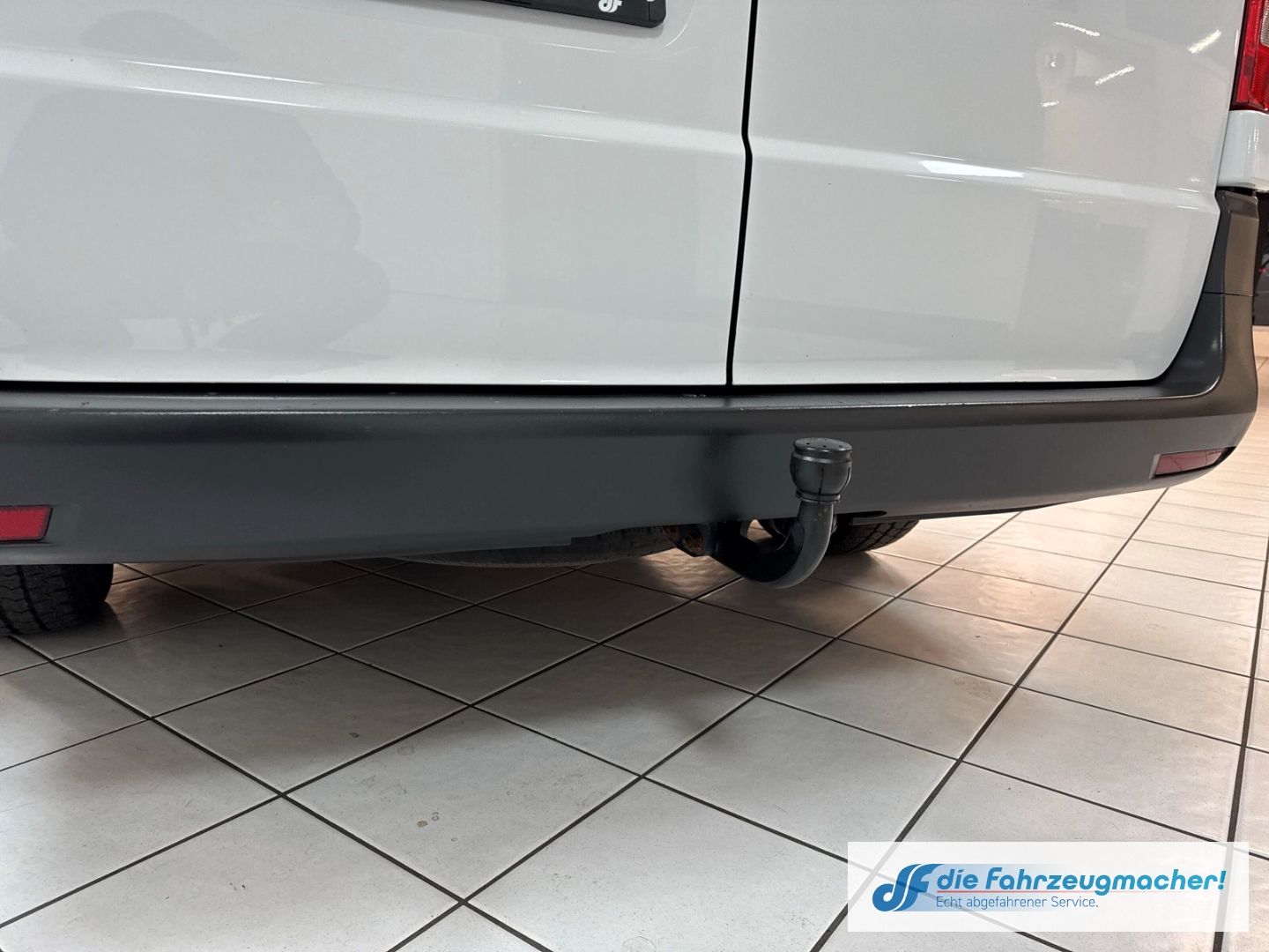 Fahrzeugabbildung Mercedes-Benz Vito Kasten 114 CDI FWD lang AHK Navi DAB SHZ R