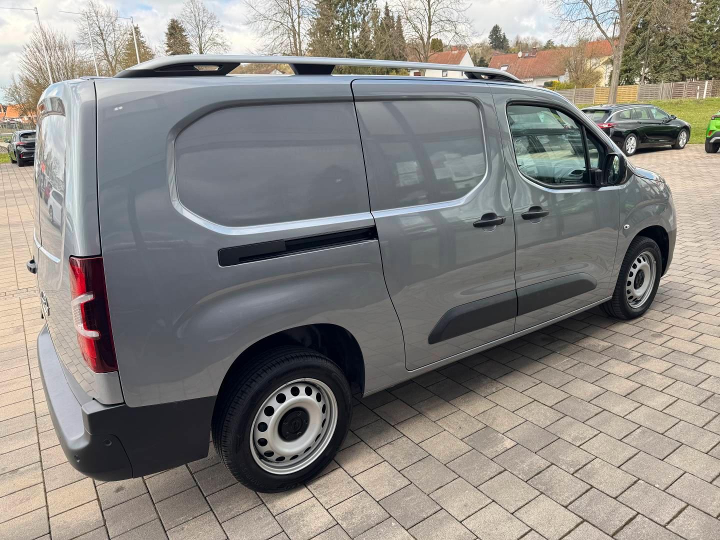 Opel Combo Cargo XL 1.5CDTI *NAVI*Kamera*3-Sitzer*