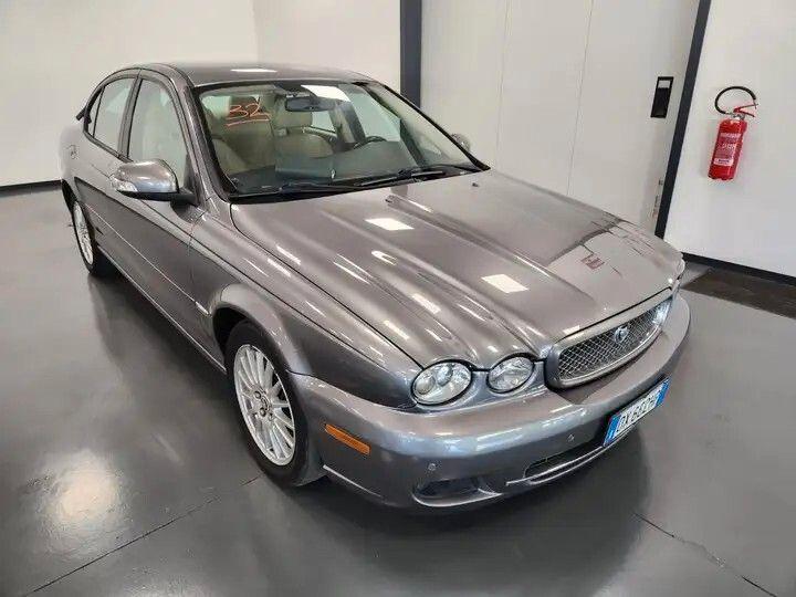Jaguar X-Type
