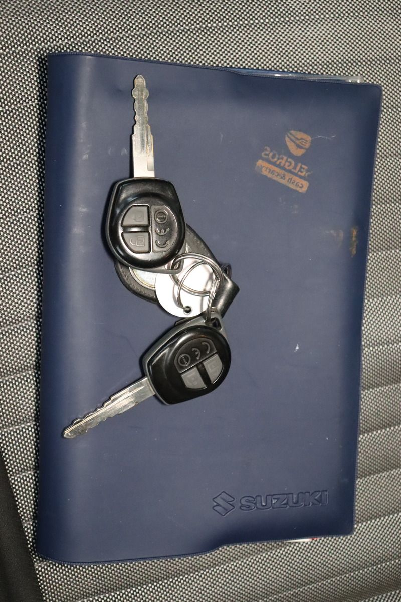 Fahrzeugabbildung Suzuki SX4 1.6 VVT * 1. Hand *HU/AU bis 11.2027 * Klima