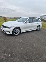 BMW 330d Touring Sport Line Automatic Sport Line - mit Diesel-Antrieb: Automatic