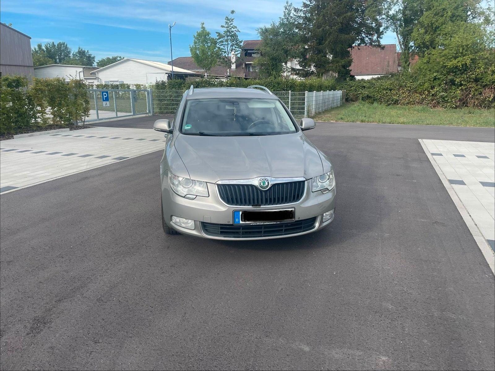 Skoda Superb 2012 — photo 5