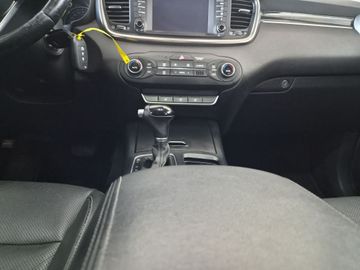 KIA Sorento - 11