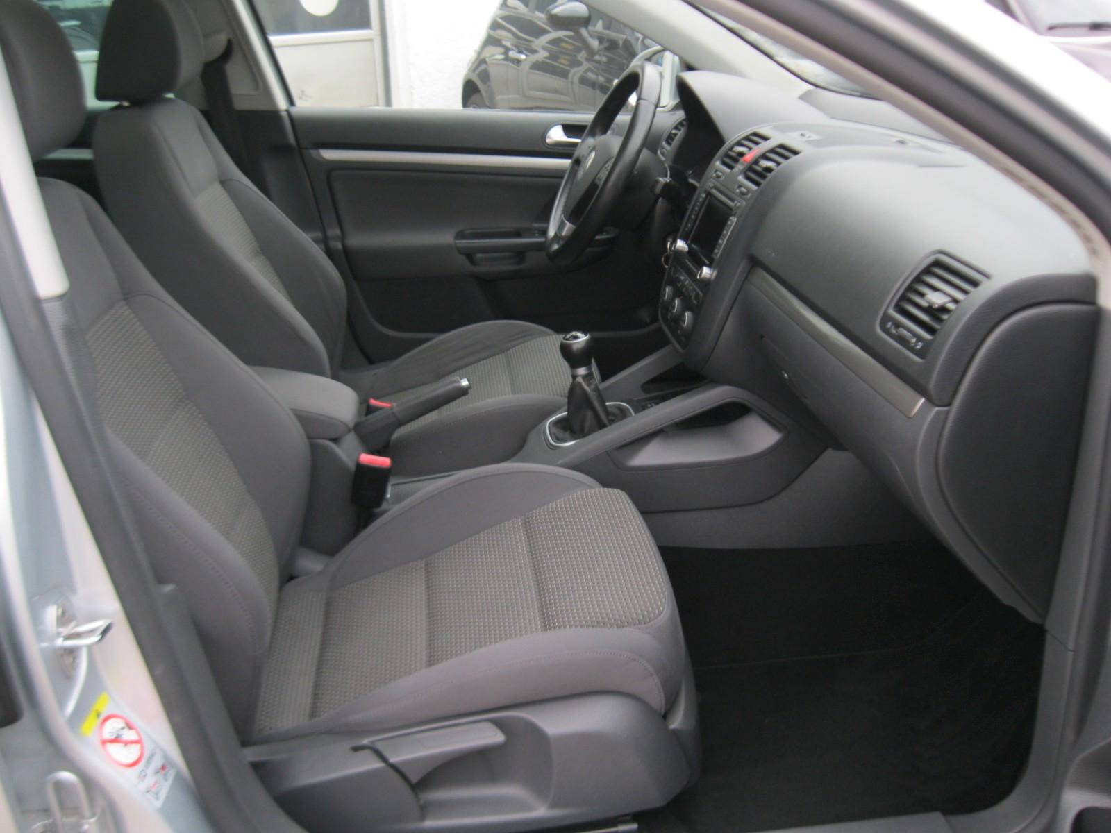 Volkswagen Golf 2009 — photo 17