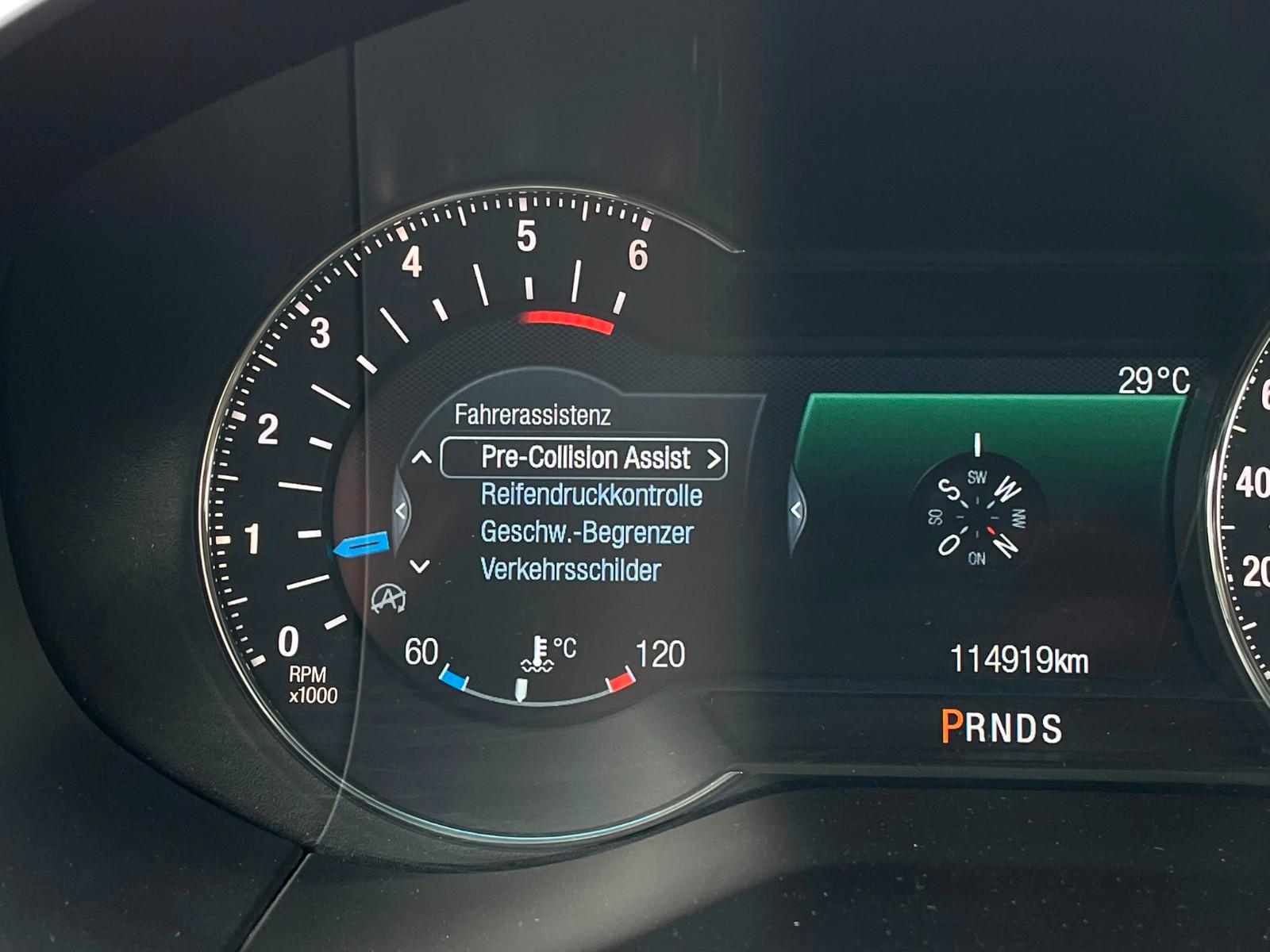 Ford Edge Titanium 4x4 AHK PANO STANDHZNG SITZKLIMA