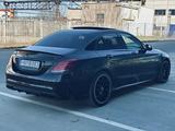 Mercedes-Benz C 63 AMG Mercedes-AMG C 63 S Mercedes-AMG S - Mercedes-Benz C 63 AMG mit Benzin-Antrieb: Limousine