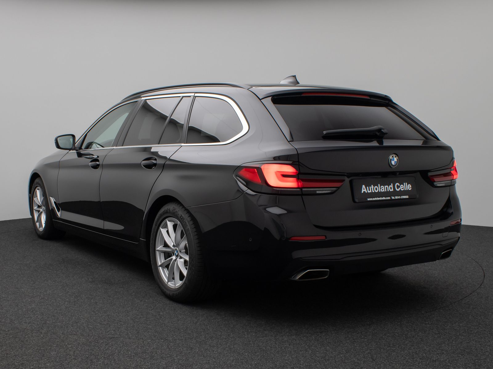Fahrzeugabbildung BMW 530d  Panorama Kamera Laser HUD DAB HiFi Komfort