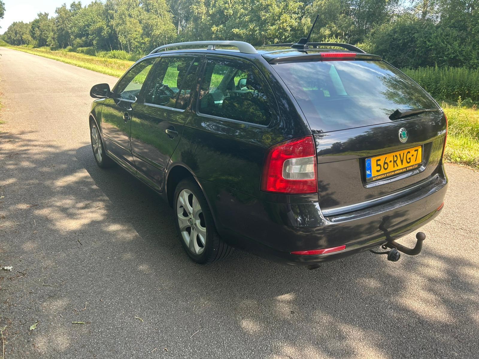 Skoda Octavia 2011 — photo 12