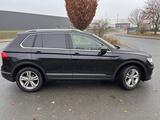 Volkswagen Tiguan 2.0 TDI SCR 140kW DSG 4MOTION Highlin... - Volkswagen Tiguan: TDI 140