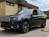 BMW X5 xDrive30d - - BMW X5 von privat