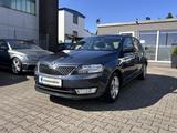 Skoda Rapid 1.6 TDI Ambition PDC - Skoda Rapid: Limousine