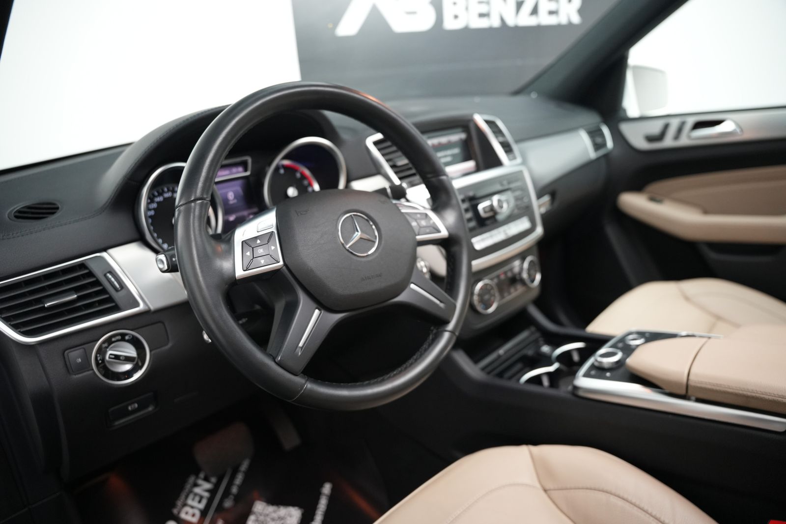 Fahrzeugabbildung Mercedes-Benz ML ML 350 CDI *AMG-Line*Panorama*Rückfahrkamera