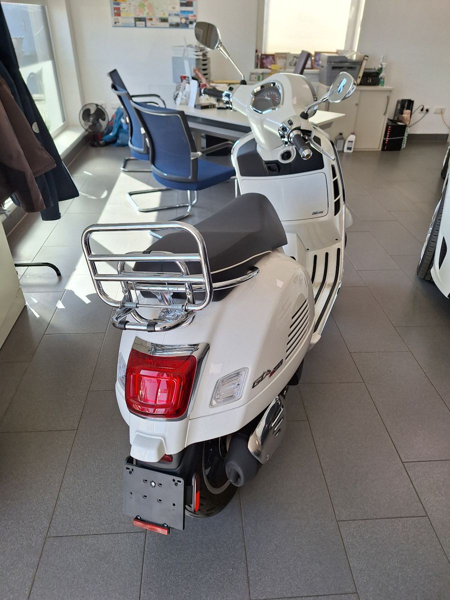 Fahrzeugabbildung Piaggio Vespa GTS 125 Super