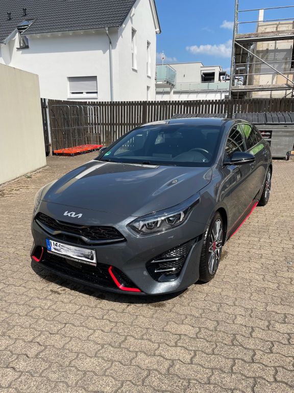 Kia pro cee'd / ProCeed