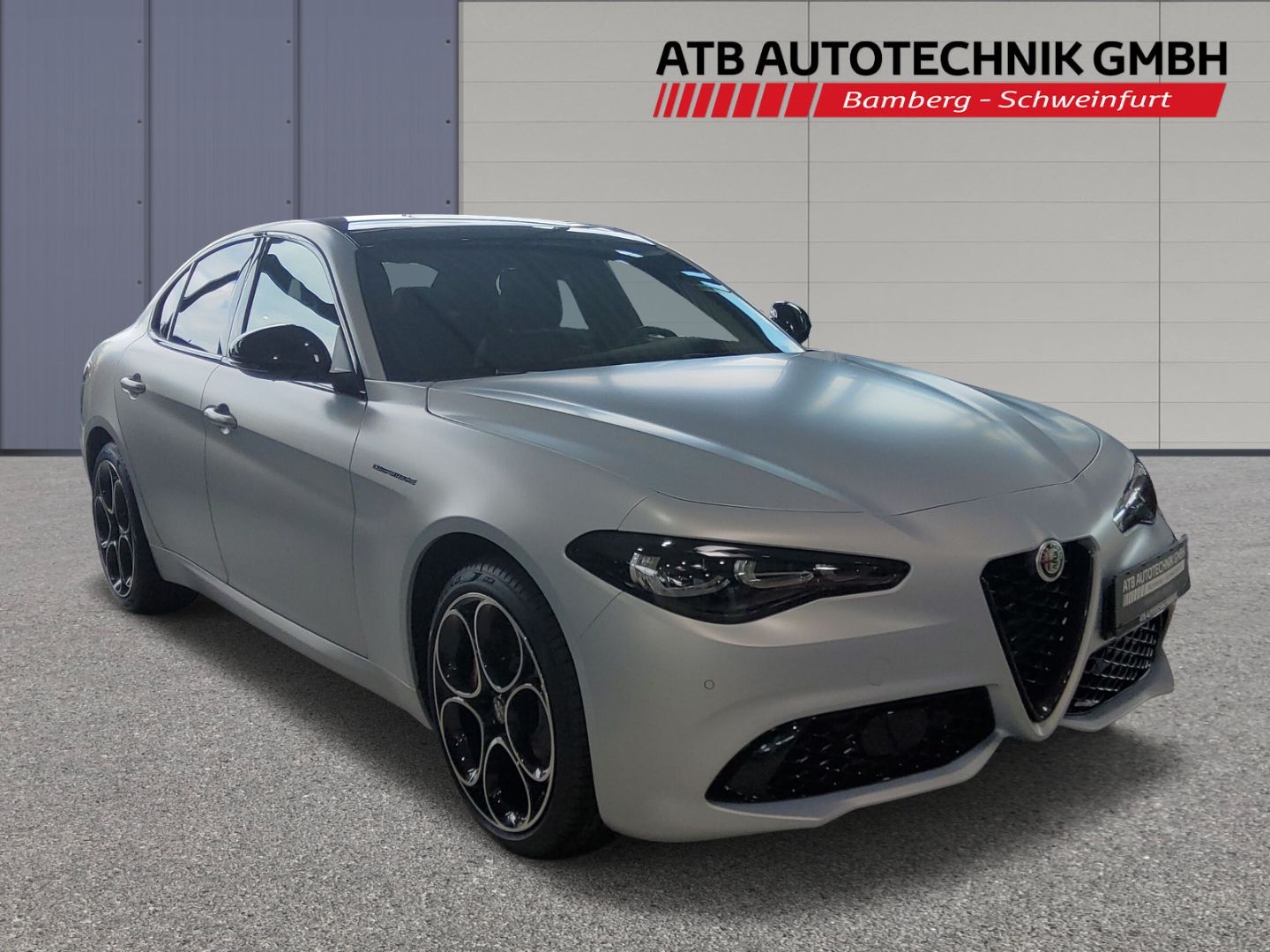 Fahrzeugabbildung Alfa Romeo Giulia Competizione 2.0 Limit.Sondermodell Matt