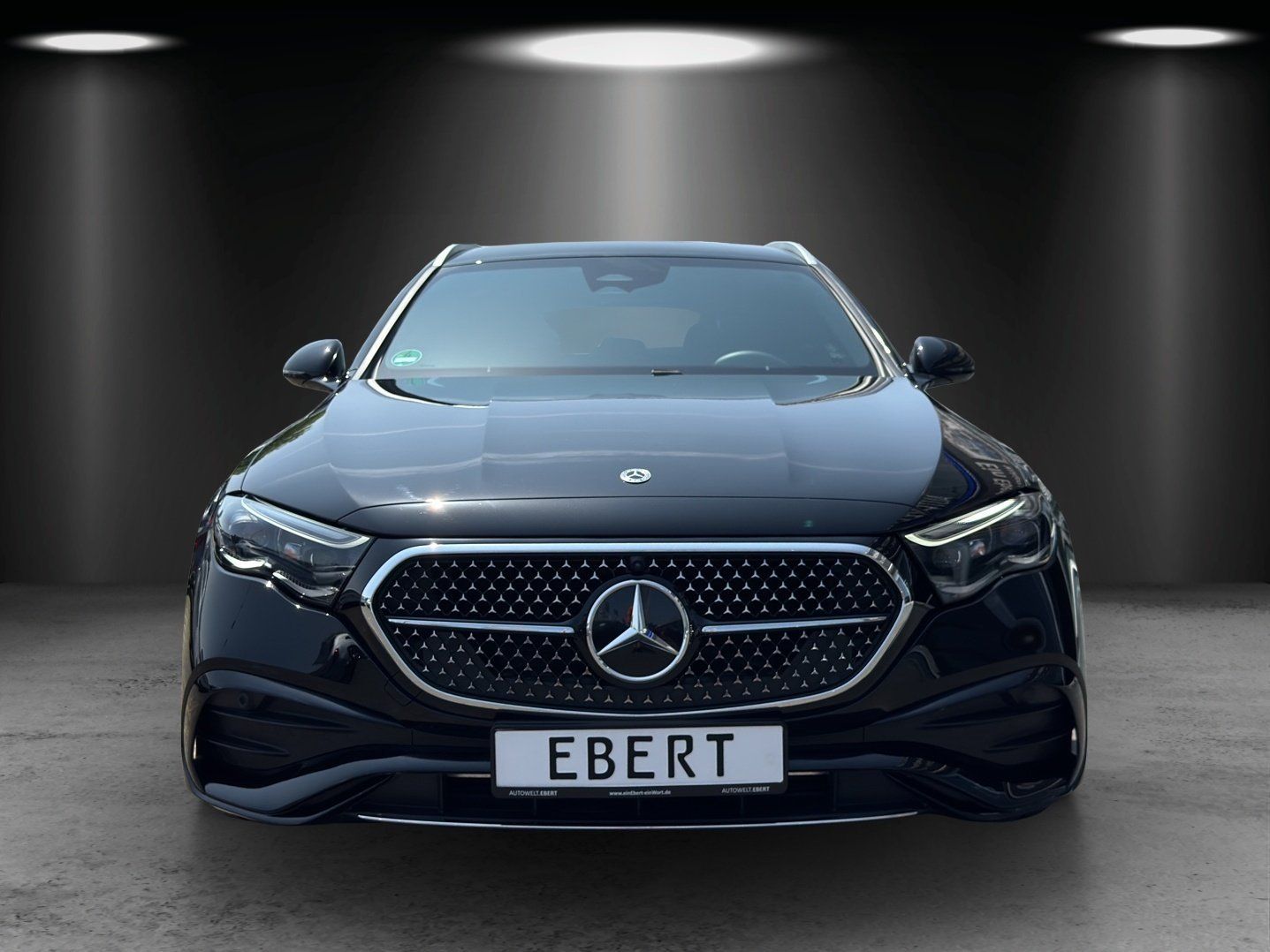Fahrzeugabbildung Mercedes-Benz E220d T AMG Advanc+ AIRMATIC Burme AHK 20"DISTRO