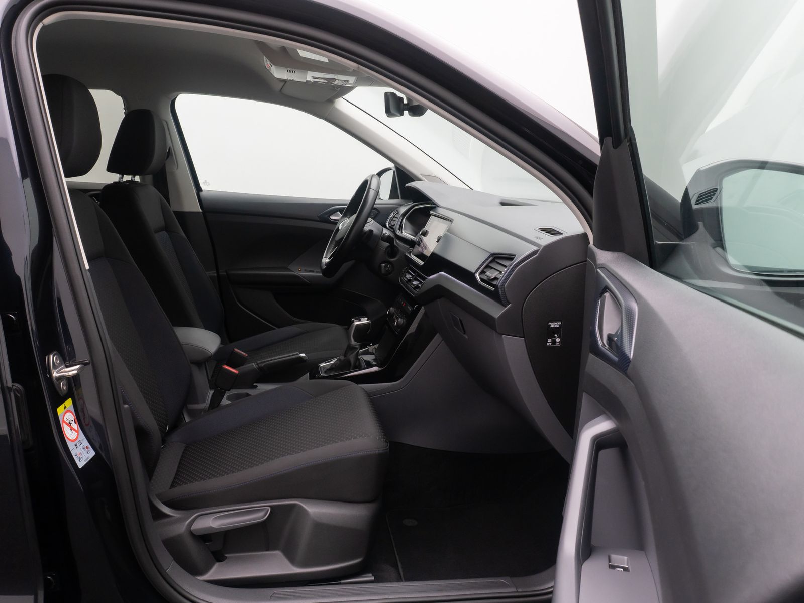 Fahrzeugabbildung Volkswagen T-Cross United ACC FahrAssist DAB Navi ParkAssis