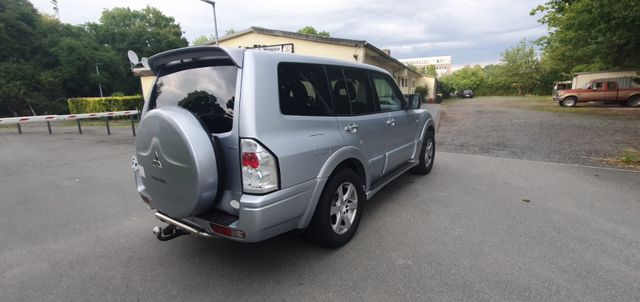 Mitsubishi Pajero 3.2 DI-D Dakar