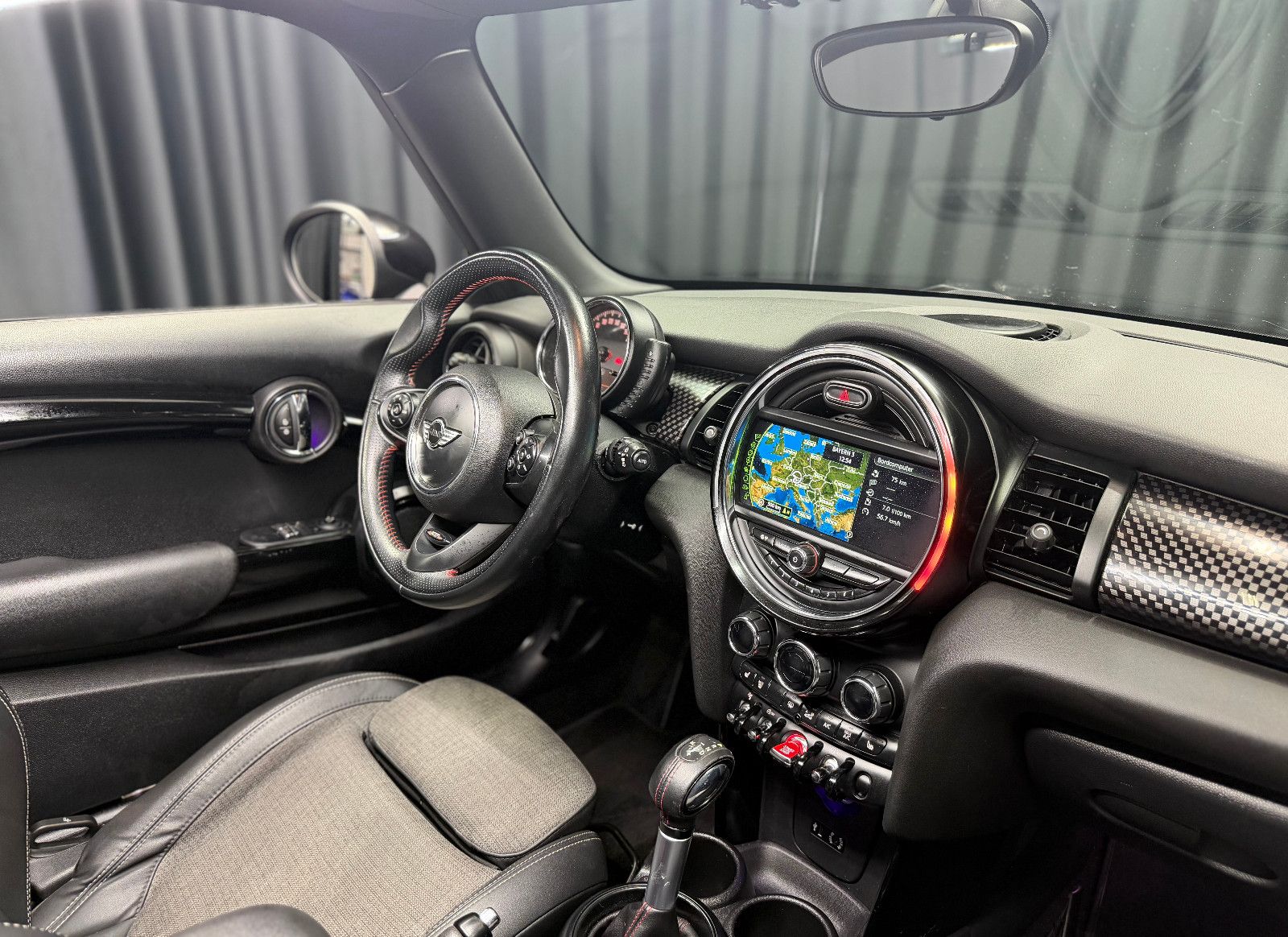 Fahrzeugabbildung MINI MINI Cooper S |1.HAND|AUTOMATIK|PANO