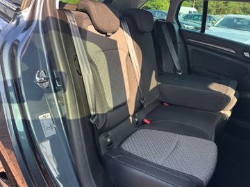 Bild 16 Renault Megane BLUE dCi 115 Intens Grandtour