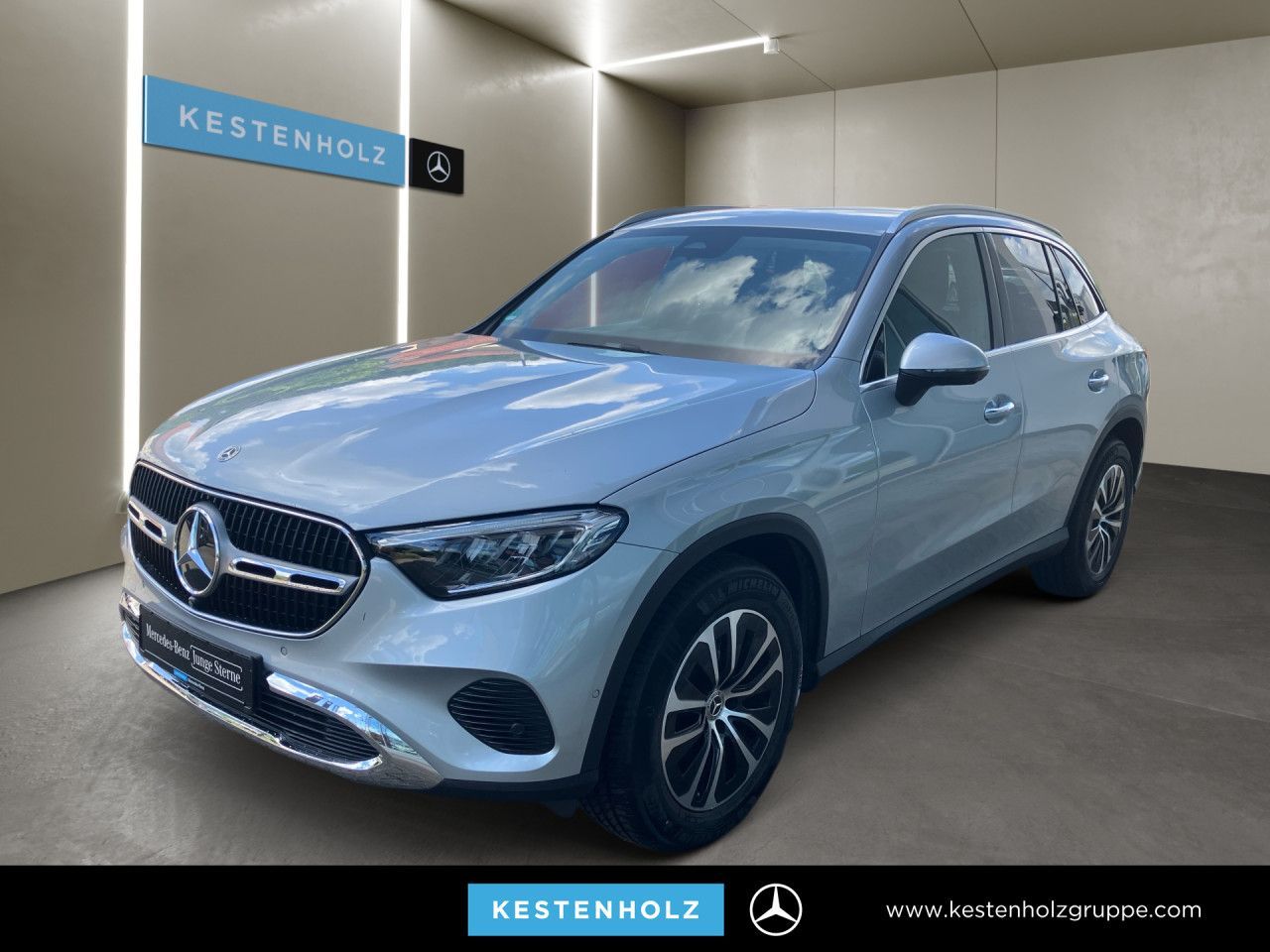 MERCEDES-BENZ GLC 200 4M WideScreen 360° LED AHK Spurhalt-Ass