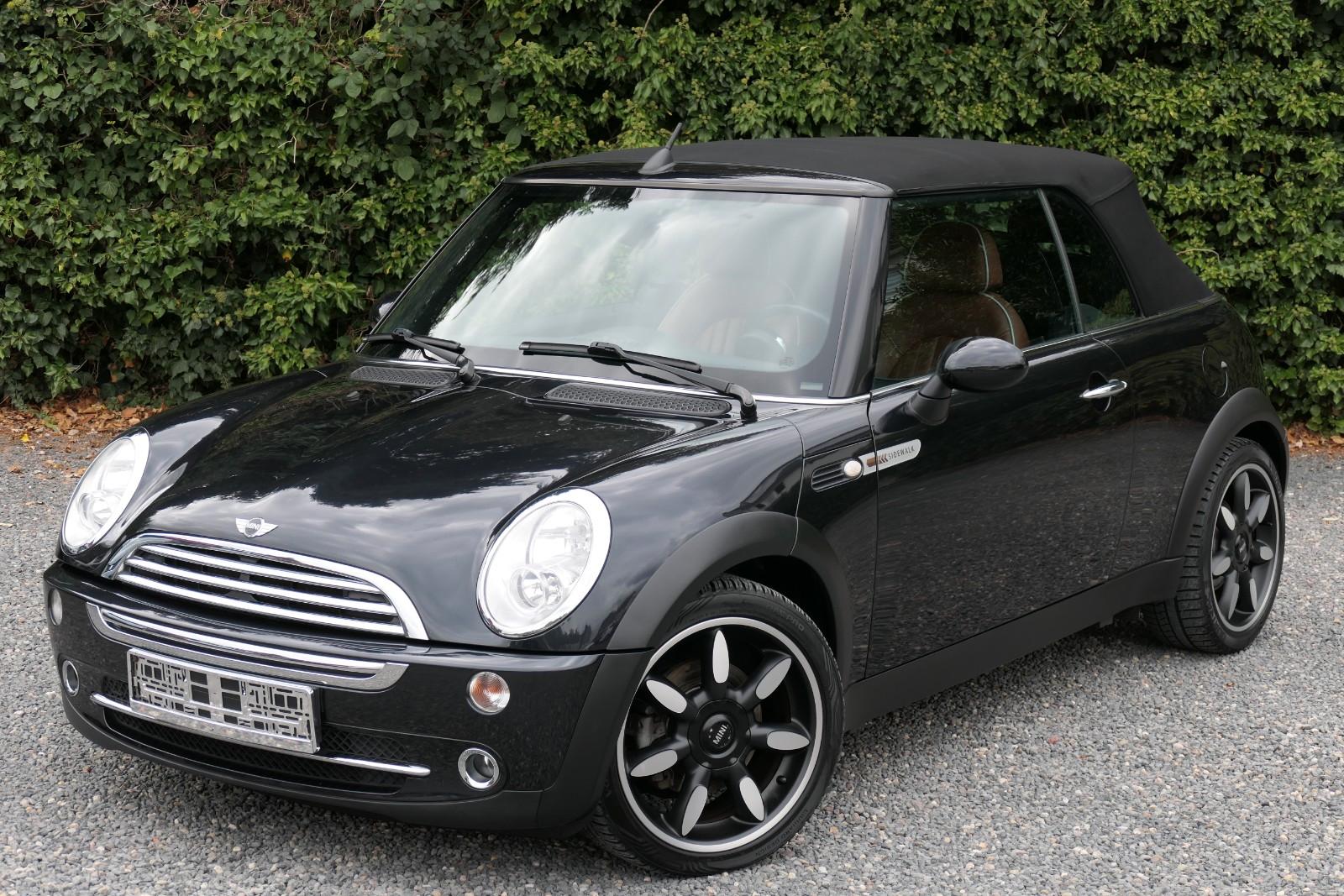 MINI Cooper S Cabrio Sidewalk* LEDER * PDC * TÜV *