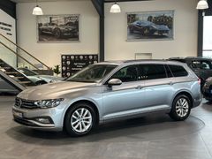 VW Passat Variant - Ansicht 1