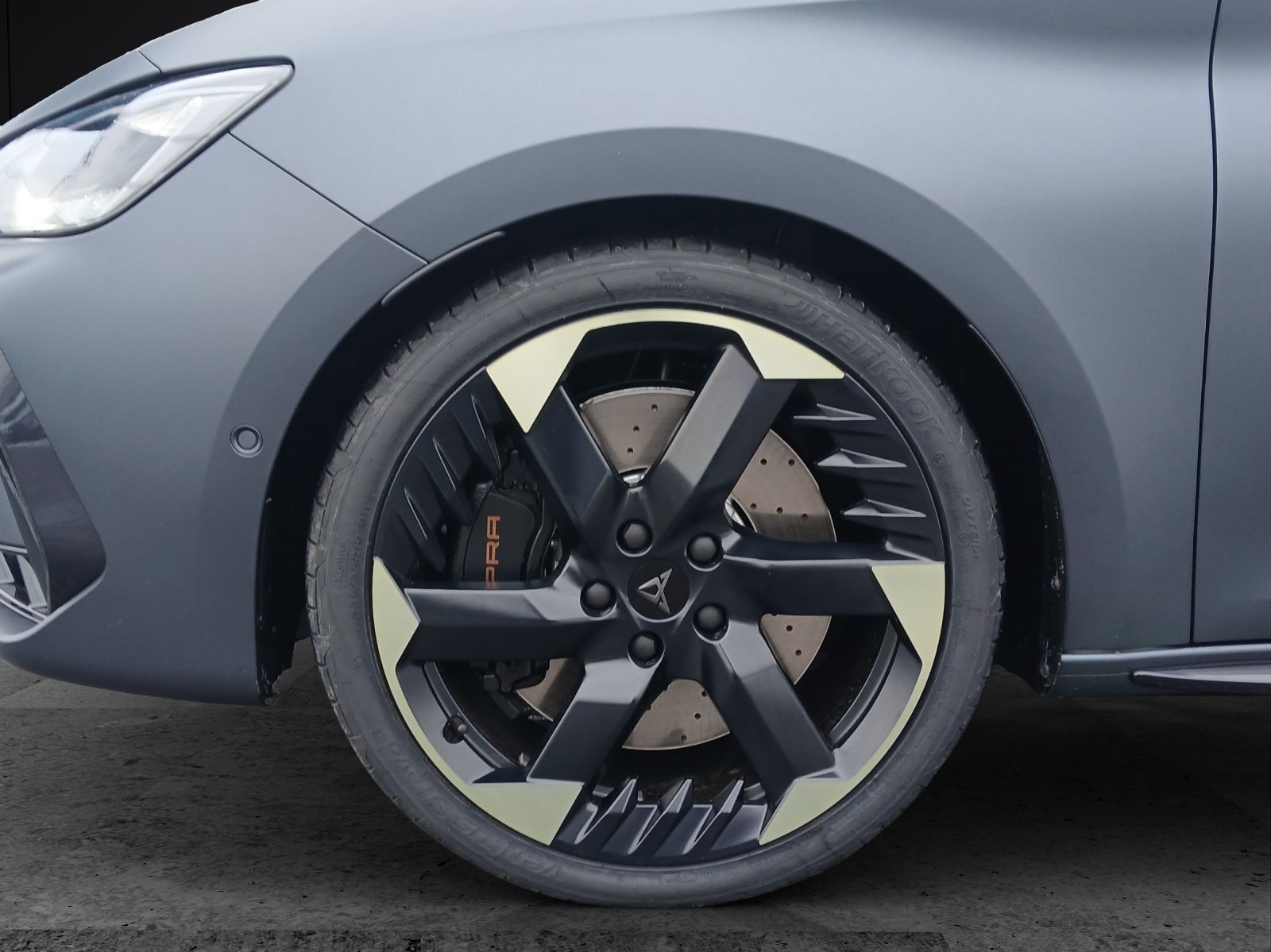 Fahrzeugabbildung CUPRA Leon Sportstourer TSI DSG 4Drive Matrix ACC Navi