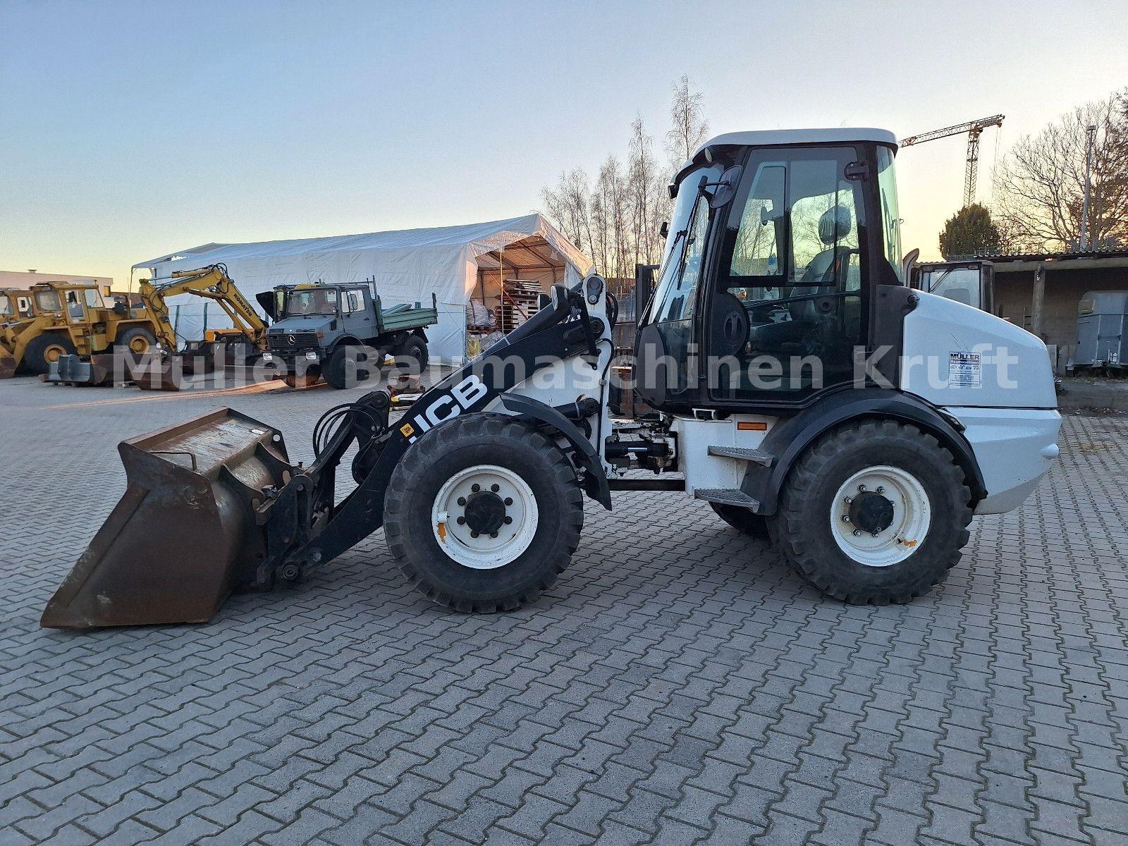 JCB 409 B , guter Zustand