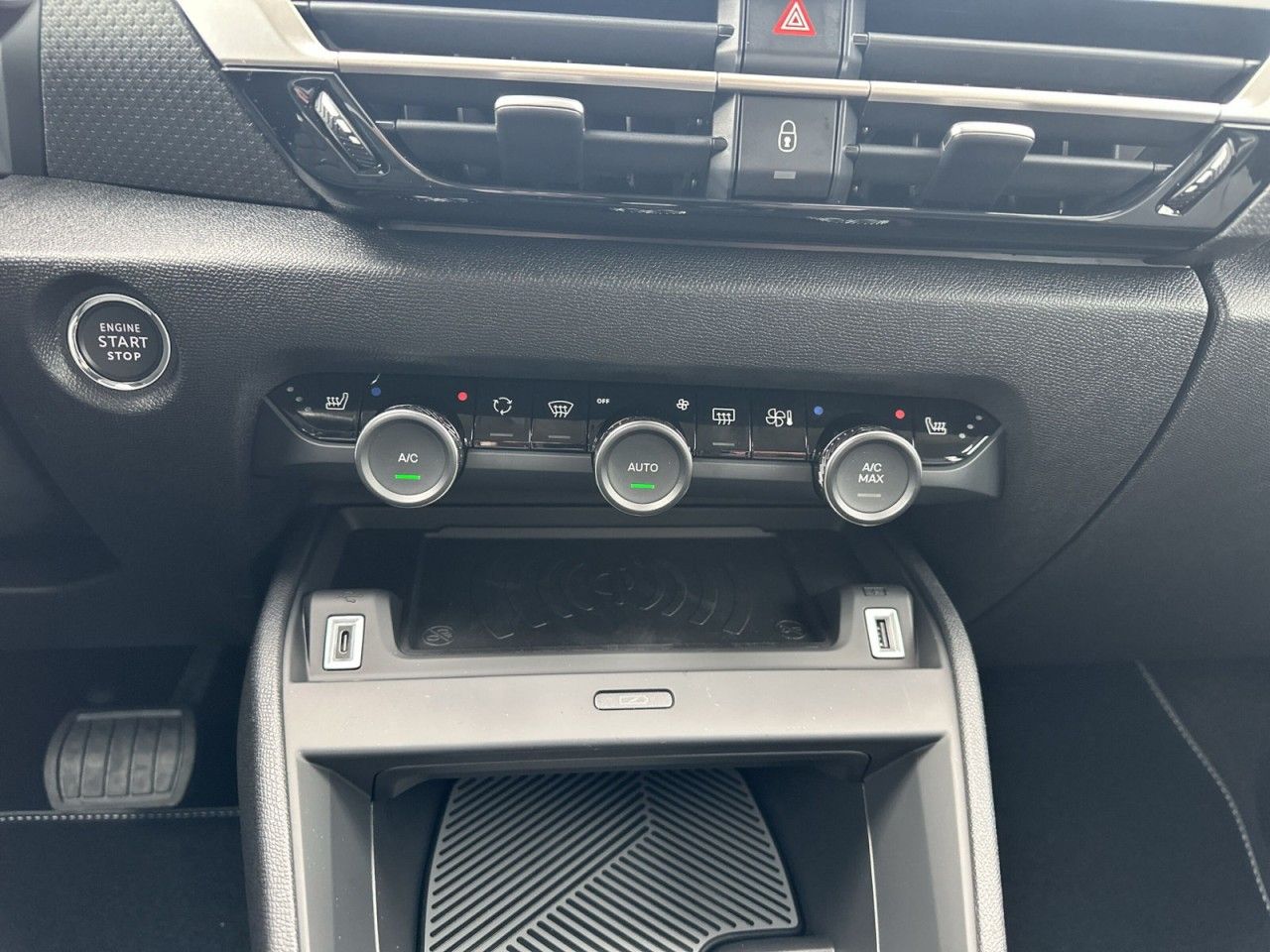Fahrzeugabbildung Citroën C4 Benziner 130 Automatik MAX