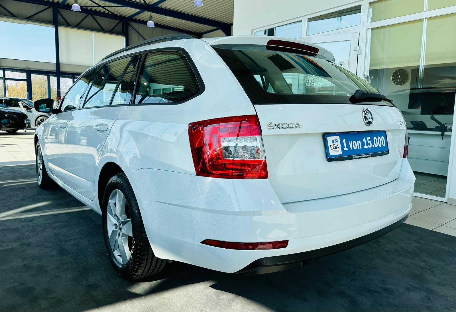 Skoda Octavia 1.5 TSI Ambition DSG SHZG PDC v+h CarPla