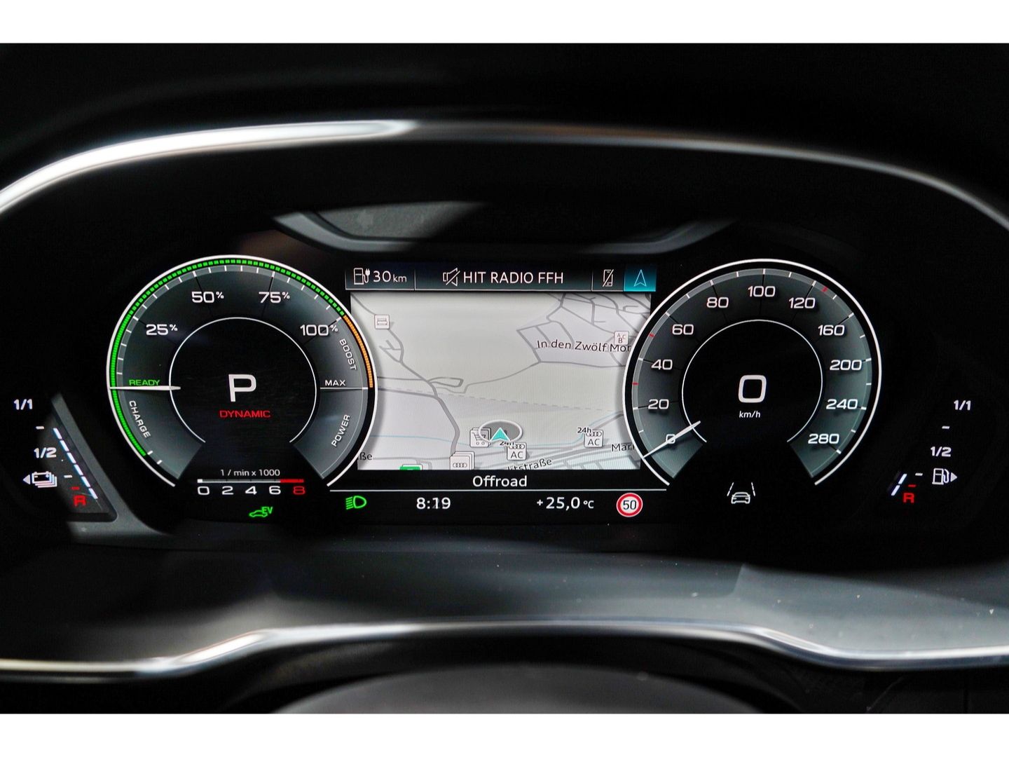 Audi Q3 S line 45 TFSI e AHK Kamera optikschwarz foto 8