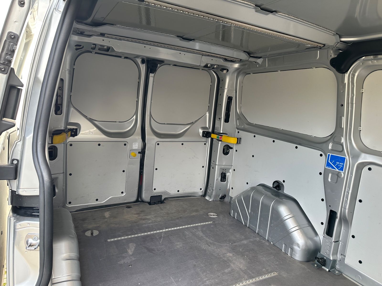 Fahrzeugabbildung Ford Transit Custom Kasten 300 Autom./Navi/Kamera/AHK