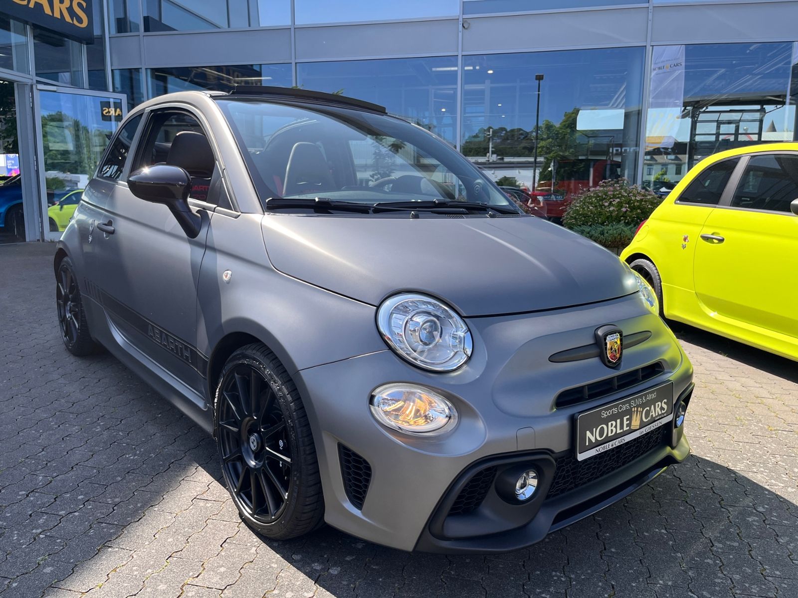 Fahrzeugabbildung Abarth 595C 595 C esseesse KLIMA XENON NAVI SHZ