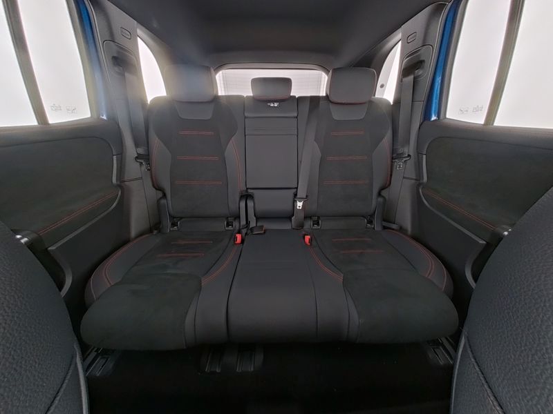 Fahrzeugabbildung Mercedes-Benz EQB 250+ AMG *Bonus* Pano+Night+FahrassPak+Ambi