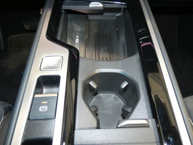 Passat Variant 1.5 TSI eHybrid Elegance AHK