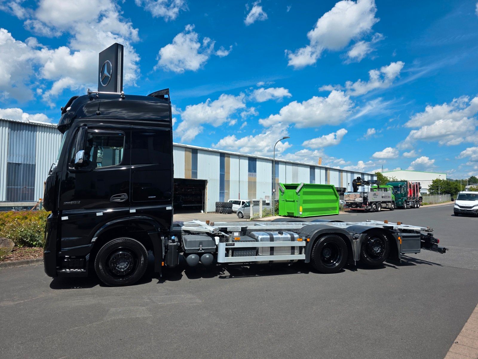 Fahrzeugabbildung Mercedes-Benz Actros 2552 L BDF Vantec hydr. liftbarer Rahmen