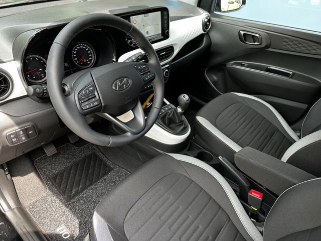 Fahrzeugabbildung Hyundai i10 1.2 Prime Navi RFK PDC sofort verfügbar