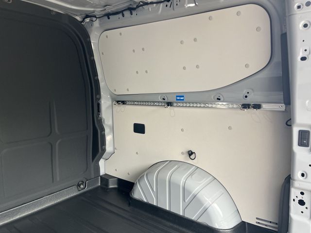 Transporter Kastenwagen mit L-Trennwand 2,0 TDI