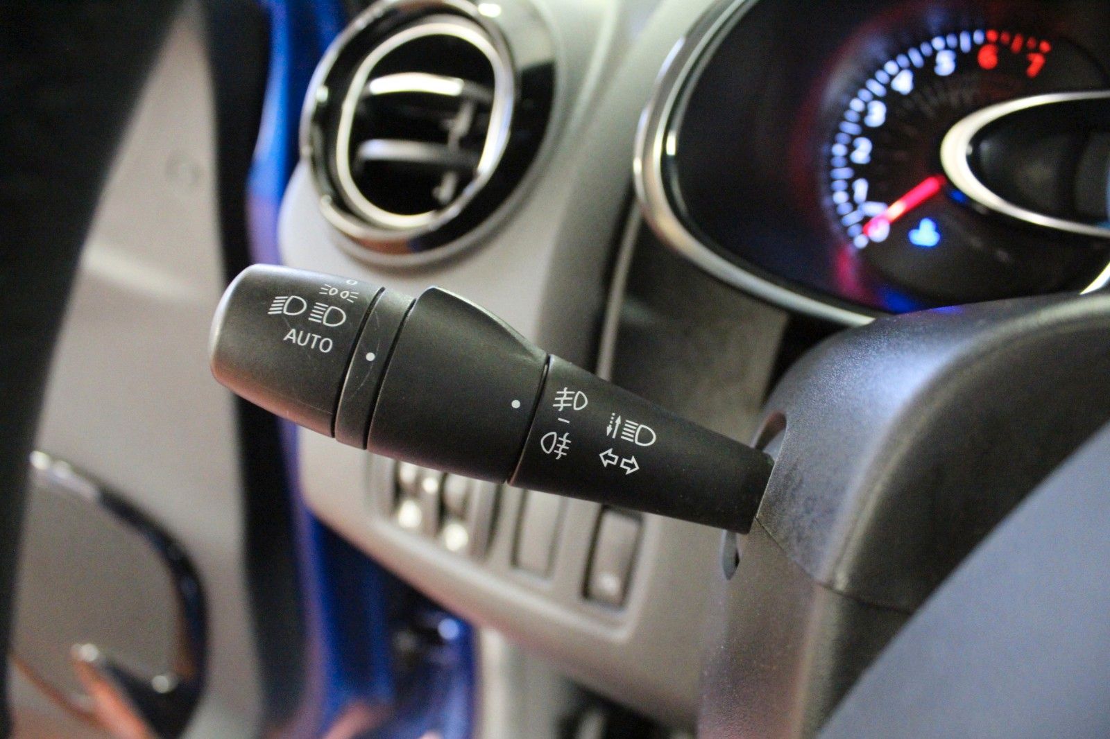 Fahrzeugabbildung Renault Clio TCe 90 Intens*Navi*Klima*PDC*