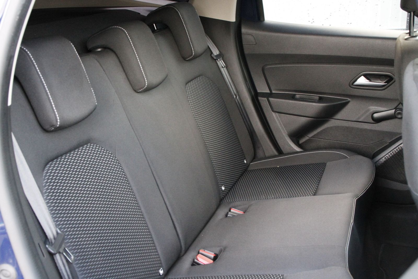 Fahrzeugabbildung Dacia Duster Comfort SCe 115 2WD