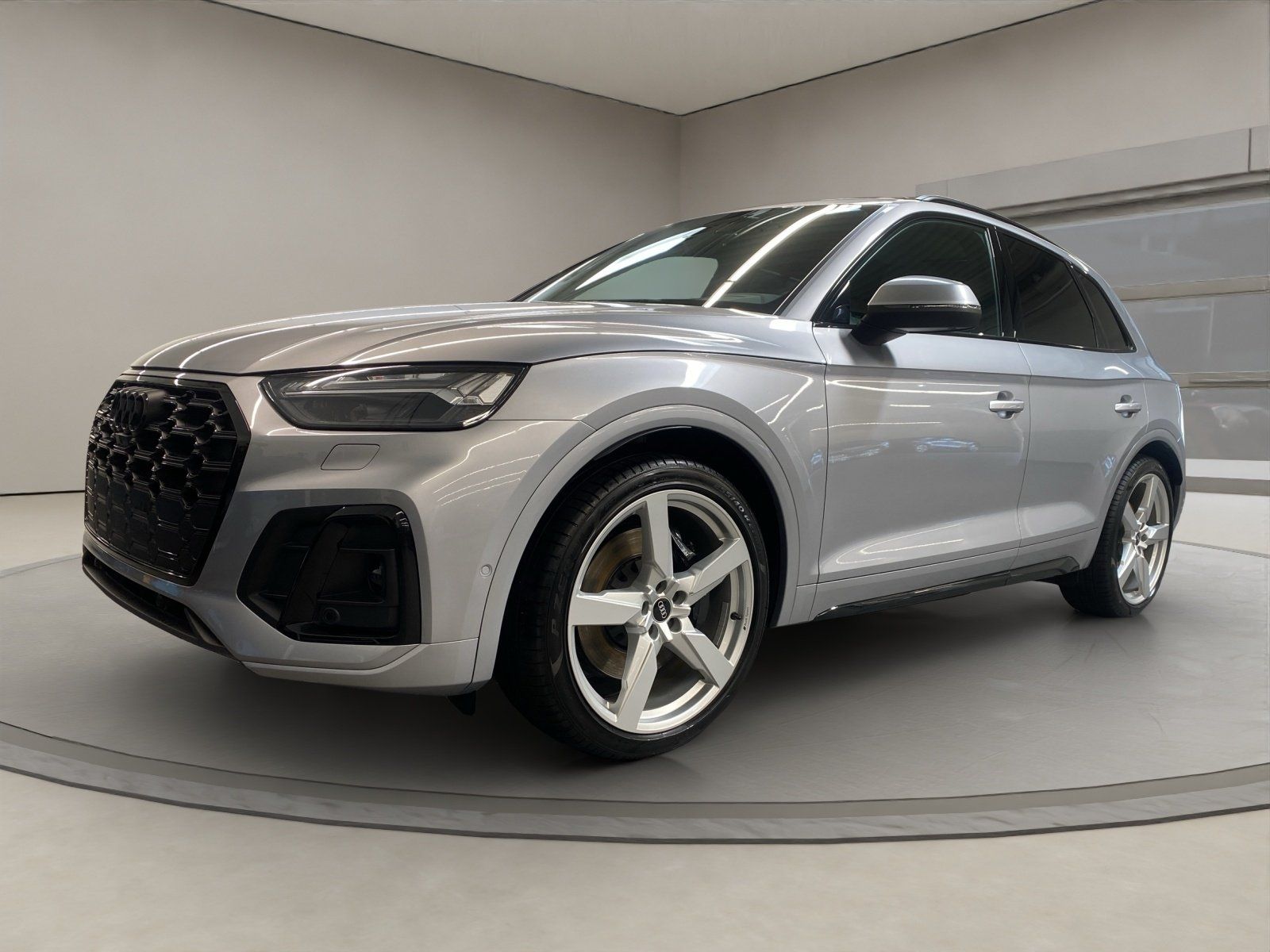 AUDI SQ5 3.0 TDI quattro MHEV Pano ACC AHK AUT Kam.