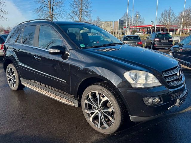 Mercedes-Benz ML 320 CDI 4MATIC,Luft.,Navi,Leder,20"Felgen!